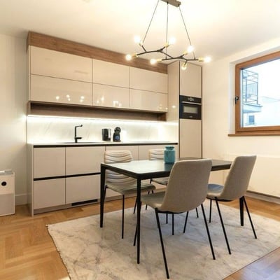 Alquiler de un luminoso apartamento de 2 habitaciones, 47 m², centro de la ciudad, Belgrado, Serbia